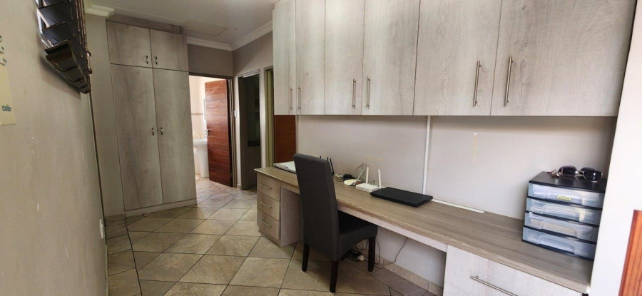 3 Bedroom Property for Sale in Middelpos Northern Cape